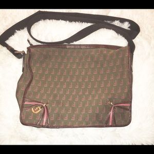 ‼️Final Sale‼️Fendi Zucchino Messenger Bag ❤️